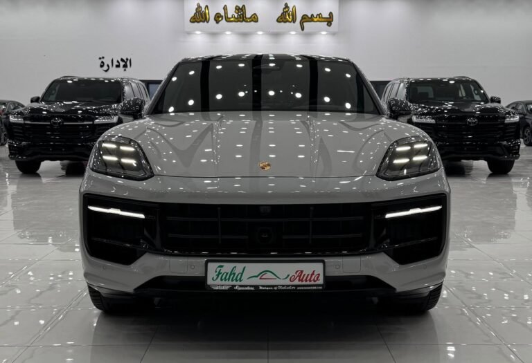 Porsche Cayenne GTS Blanc — Rayléa Auto